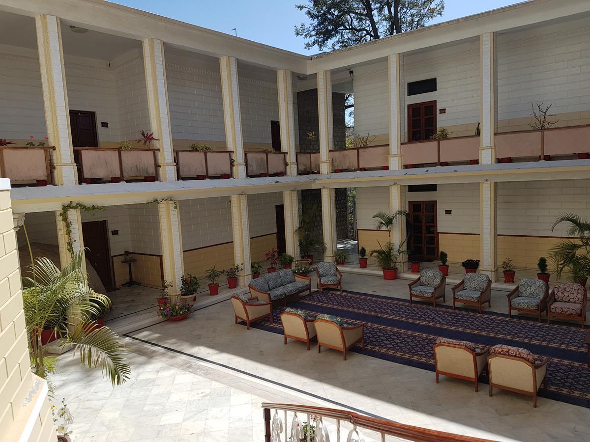 Kesar Bhawan Palace Mount Abu Exterior foto
