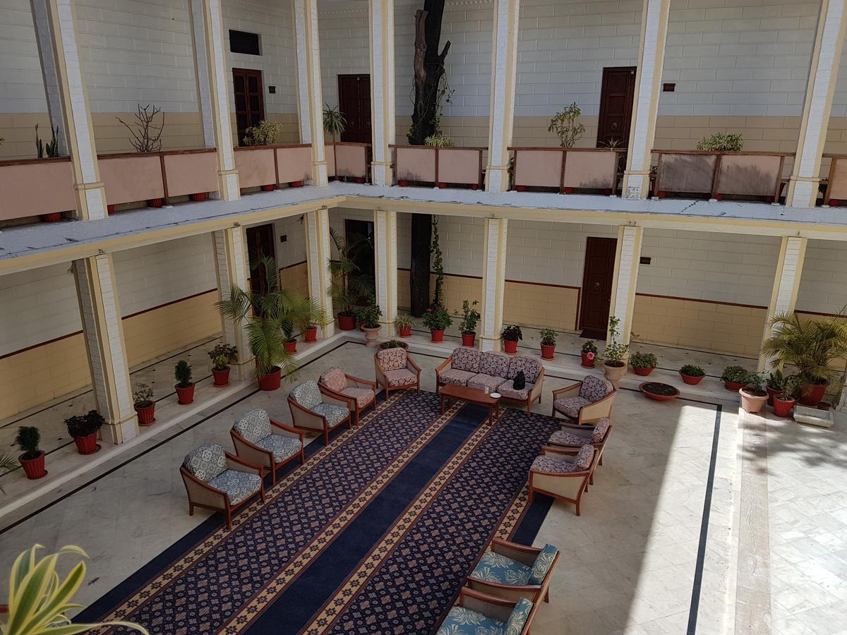 Kesar Bhawan Palace Mount Abu Exterior foto