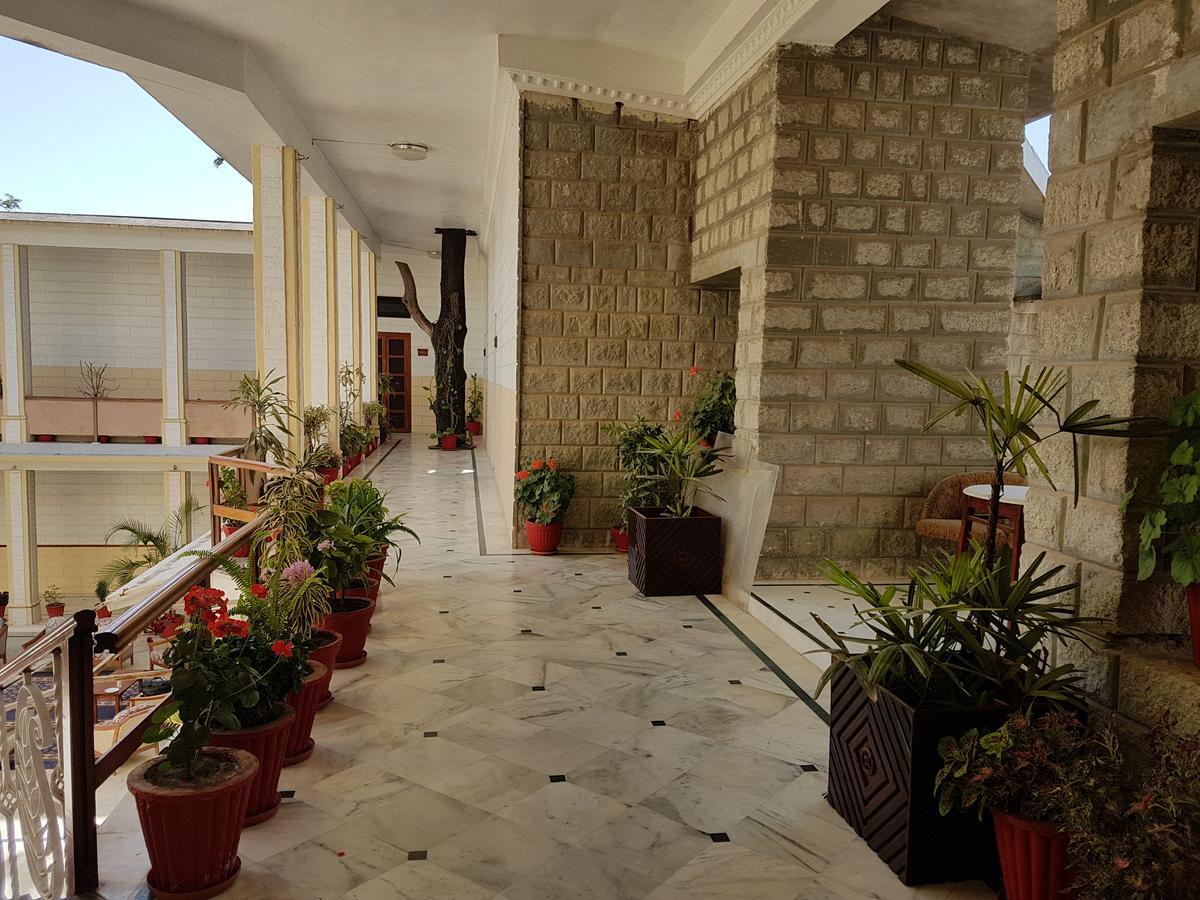 Kesar Bhawan Palace Mount Abu Exterior foto